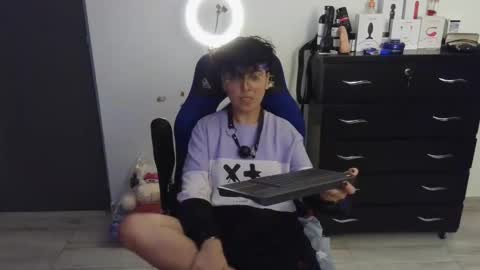 VALERIA online show from 02/24/25, 03:02