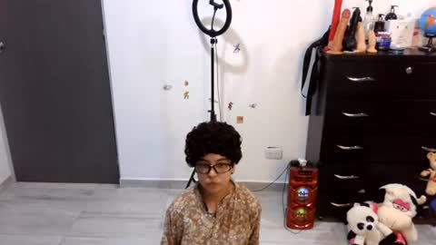 Snapshot of thomascooper_cams chatting on 06/17/26, 10:00 VALERIA online show from 06/17/26, 10:00