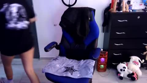 Snapshot of thomascooper_cams chatting on 06/28/26, 06:14 VALERIA online show from 06/28/26, 06:14