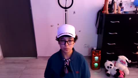 Snapshot of thomascooper_cams chatting on 07/02/26, 08:48 VALERIA online show from 07/02/26, 08:48