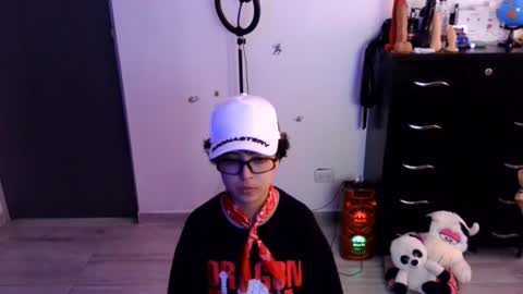 Snapshot of thomascooper_cams chatting on 07/09/26, 08:24 VALERIA online show from 07/09/26, 08:24