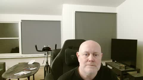 thomash32 online show from 10/13/25, 06:52