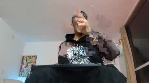 Snapshot of thomasjons chatting on 03/22/26, 03:32 thomasjons online show from 03/22/26, 03:32