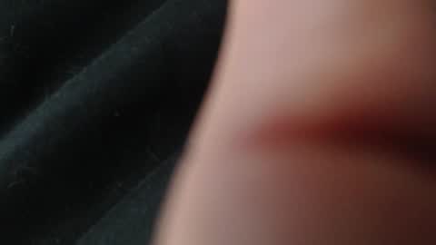 Snapshot of thomasjons chatting on 03/25/26, 03:01 thomasjons online show from 03/25/26, 03:01