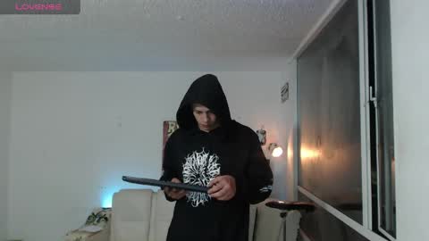 Snapshot of thomasjons chatting on 04/18/26, 04:27 thomasjons online show from 04/18/26, 04:27