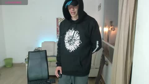 Snapshot of thomasjons chatting on 04/21/26, 03:02 thomasjons online show from 04/21/26, 03:02