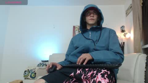 Snapshot of thomasjons chatting on 05/09/26, 02:39 thomasjons online show from 05/09/26, 02:39
