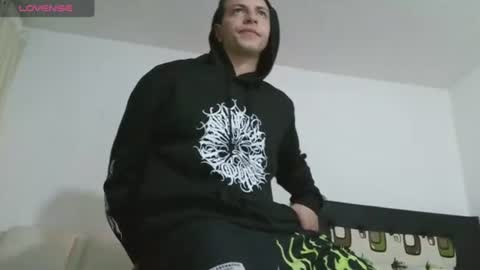 thomasjons online show from 06/15/26, 04:04