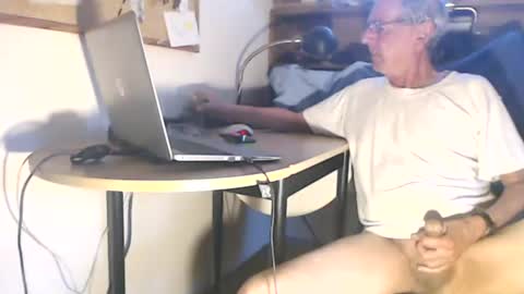 Snapshot of thomasleiber chatting on 06/27/26, 03:55 Thomas online show from 06/27/26, 03:55