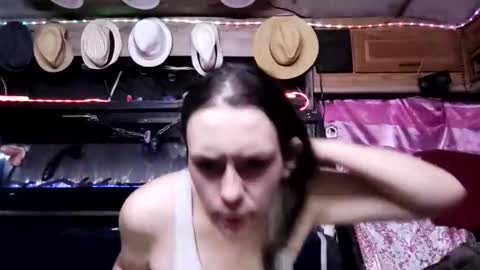 Snapshot of thomaspernell69 chatting on 12/22/25, 05:37 bw ky cock online show from 12/22/25, 05:37