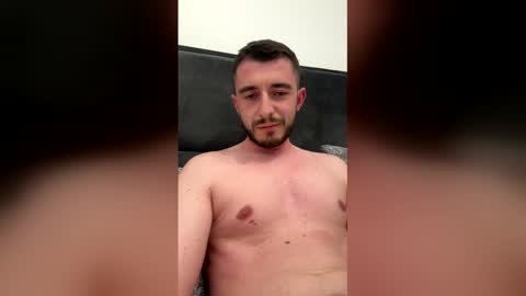 Snapshot of thomaspiston1996 chatting on 05/15/26, 04:47 thomaspiston1996 online show from 05/15/26, 04:47