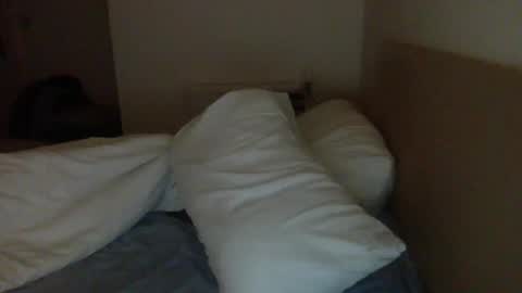 Snapshot of thomaspol chatting on 10/13/25, 10:10 Tom online show from 10/13/25, 10:10