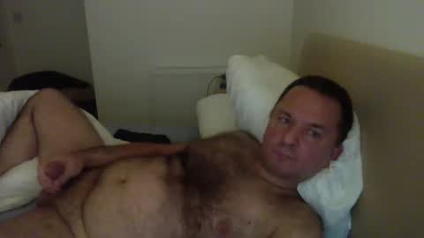 Snapshot of thomaspol chatting on 10/25/25, 11:32 Tom online show from 10/25/25, 11:32