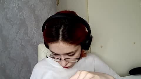 Lina online show from 12/04/25, 11:52