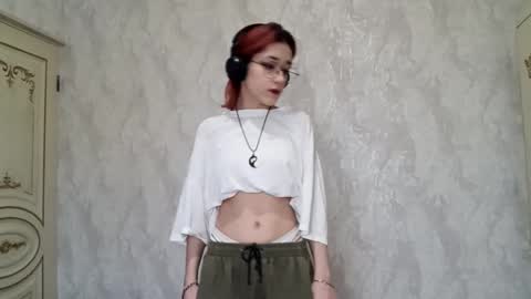 Lina online show from 12/05/25, 11:30