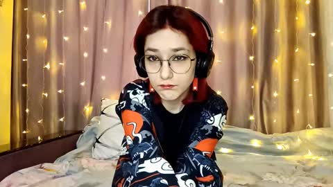 Lina online show from 12/21/25, 08:43