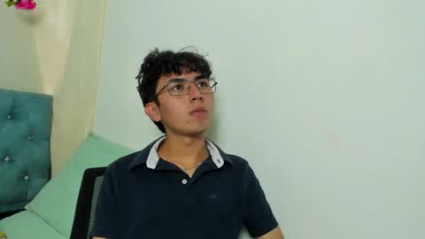 Snapshot of thommy_comp chatting on 03/02/25, 02:32 thommy comp online show from 03/02/25, 02:32