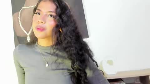 Snapshot of thommypleasure chatting on 10/11/25, 02:11 Tom And thaly online show from 10/11/25, 02:11