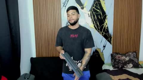 thomson_hot01 online show from 12/04/25, 05:28