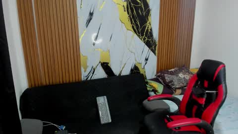 thomson_hot01 online show from 01/08/26, 05:21