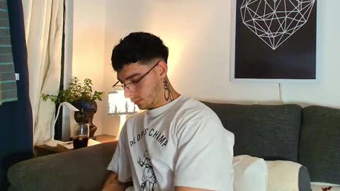 thomylov online show from 03/21/26, 01:43