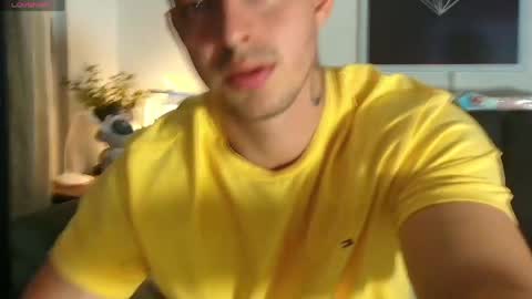 Snapshot of thomylov chatting on 06/03/26, 02:36 thomylov online show from 06/03/26, 02:36