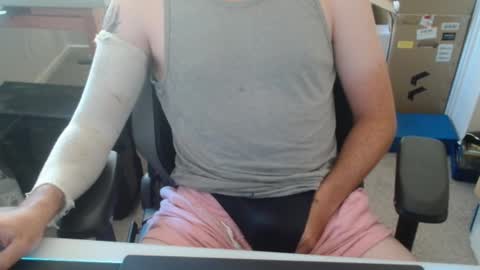 Snapshot of thongb0i chatting on 12/29/24, 08:04 thongb0i online show from 12/29/24, 08:04