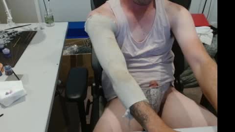 Snapshot of thongb0i chatting on 11/19/25, 04:23 thongb0i online show from 11/19/25, 04:23