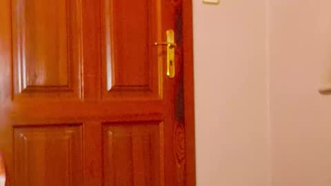 Thongsandstocking online show from 12/17/25, 12:05