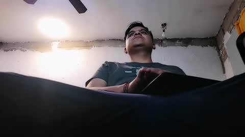 Snapshot of thor0200 chatting on 10/20/25, 06:03 thor0200 online show from 10/20/25, 06:03