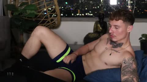 Snapshot of thorclarck_ chatting on 12/07/24, 02:42 Sebastian online show from 12/07/24, 02:42