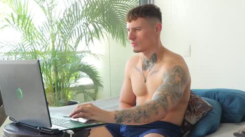 Snapshot of thorclarck_ chatting on 01/17/25, 02:50 Sebastian online show from 01/17/25, 02:50