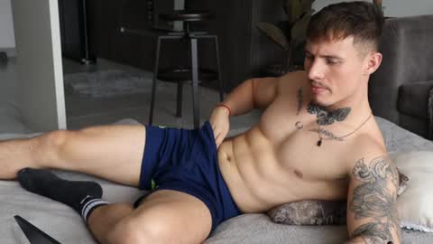 Snapshot of thorclarck_ chatting on 01/25/25, 05:40 Sebastian online show from 01/25/25, 05:40