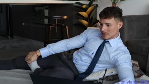 Snapshot of thorclarck_ chatting on 02/09/25, 05:01 Sebastian online show from 02/09/25, 05:01