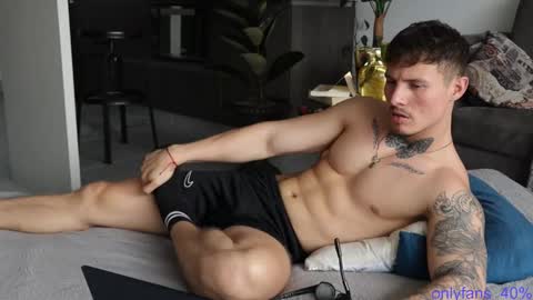 Snapshot of thorclarck_ chatting on 02/19/25, 06:32 Sebastian online show from 02/19/25, 06:32