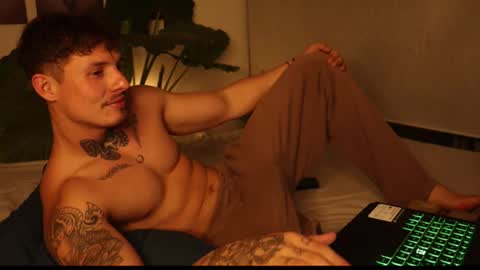 Snapshot of thorclarck_ chatting on 09/15/25, 12:43 Sebastian online show from 09/15/25, 12:43