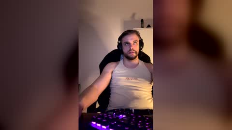 thorodinson03 online show from 02/12/26, 06:03