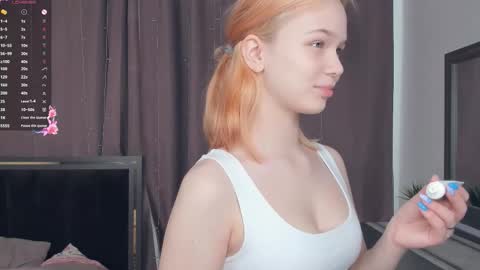 Snapshot of thousand_desires chatting on 03/14/26, 10:32 Lynn online show from 03/14/26, 10:32