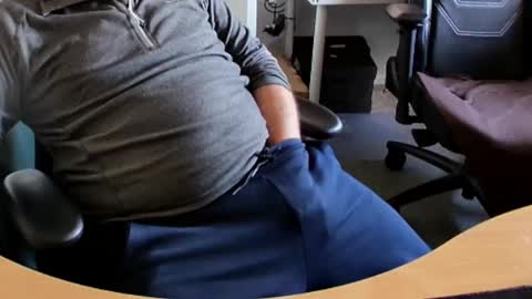 Snapshot of throbbingbrain chatting on 02/24/25, 01:10 Rob online show from 02/24/25, 01:10