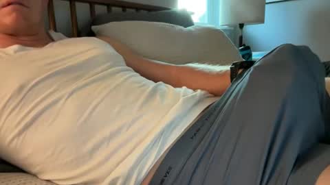 Snapshot of throbbinhood480 chatting on 10/25/25, 03:18 Throbbinhood online show from 10/25/25, 03:18