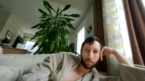 Snapshot of throwawayafteruse20202 chatting on 05/18/26, 12:44 throwawayafteruse20202 online show from 05/18/26, 12:44