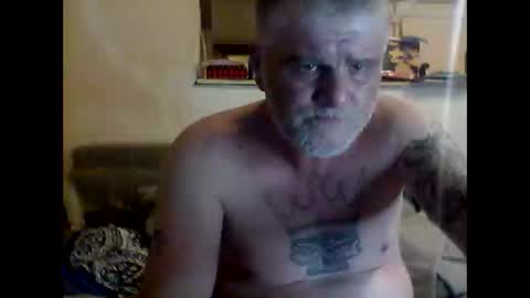 Snapshot of thugaphone chatting on 01/01/25, 12:33 thugaphone online show from 01/01/25, 12:33