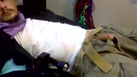 thunder8u42 online show from 10/15/25, 05:13