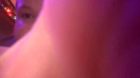 Snapshot of thunderbird2696 chatting on 12/23/25, 04:32 thunderbird2696 online show from 12/23/25, 04:32