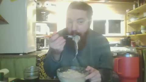 Snapshot of thunderjacker chatting on 12/02/25, 04:07 The Pen is Mightier than Sword online show from 12/02/25, 04:07