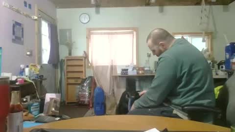 Snapshot of thunderjacker chatting on 03/18/26, 02:04 The Pen is Mightier than Sword online show from 03/18/26, 02:04