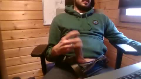 Snapshot of thx_4some_sharing chatting on 03/02/26, 08:32 toobigcockforonegirl online show from 03/02/26, 08:32