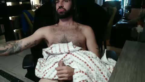 Snapshot of thy_italian chatting on 11/02/25, 06:10 The Italian online show from 11/02/25, 06:10