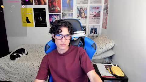 Snapshot of thydannyy chatting on 04/19/26, 11:51 Danny online show from 04/19/26, 11:51