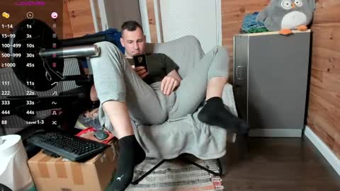 Snapshot of thyleo chatting on 03/23/26, 06:45 bigsshark online show from 03/23/26, 06:45